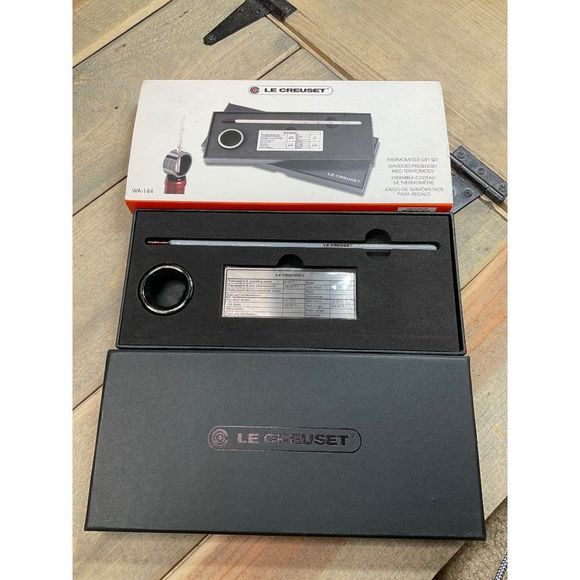 Le Creuset Kitchen Le Creuset Wine Thermometer Gift Set Used Once